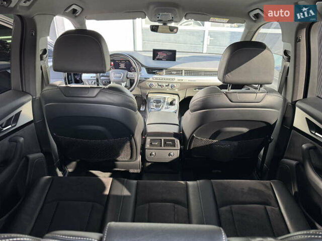 Чорний Ауді SQ7, об'ємом двигуна 3.96 л та пробігом 170 тис. км за 53400 $, фото 58 на Automoto.ua