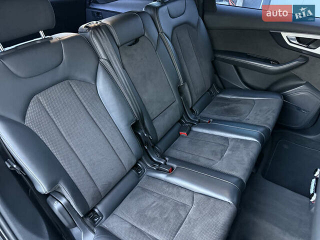 Черный Ауди SQ7, объемом двигателя 3.96 л и пробегом 343 тыс. км за 35500 $, фото 28 на Automoto.ua