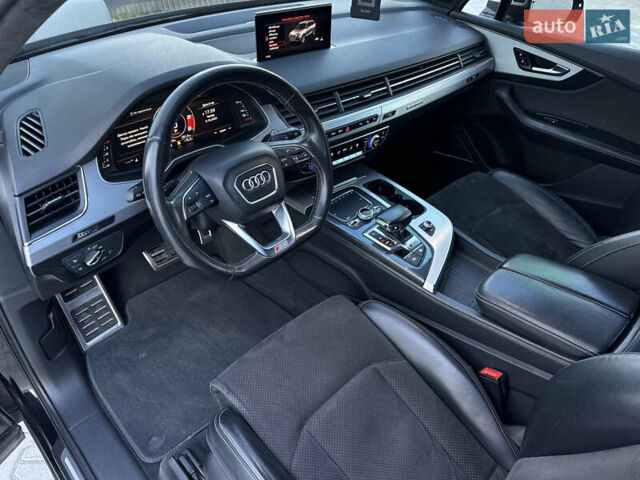Черный Ауди SQ7, объемом двигателя 3.96 л и пробегом 343 тыс. км за 35500 $, фото 11 на Automoto.ua