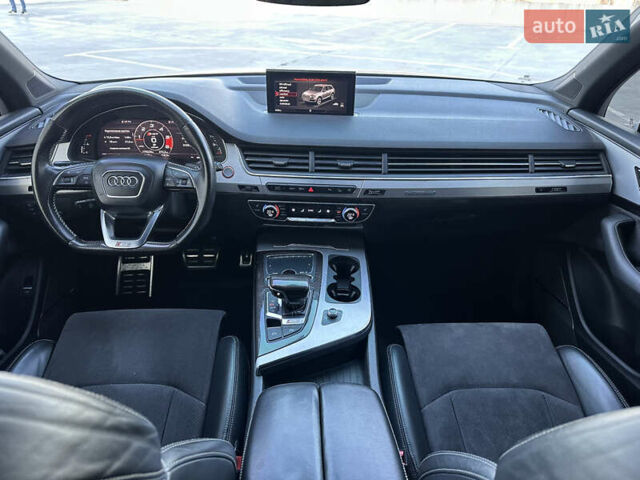 Чорний Ауді SQ7, об'ємом двигуна 4 л та пробігом 170 тис. км за 53000 $, фото 43 на Automoto.ua