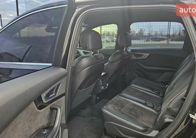 Черный Ауди SQ7, объемом двигателя 3.96 л и пробегом 343 тыс. км за 32999 $, фото 82 на Automoto.ua