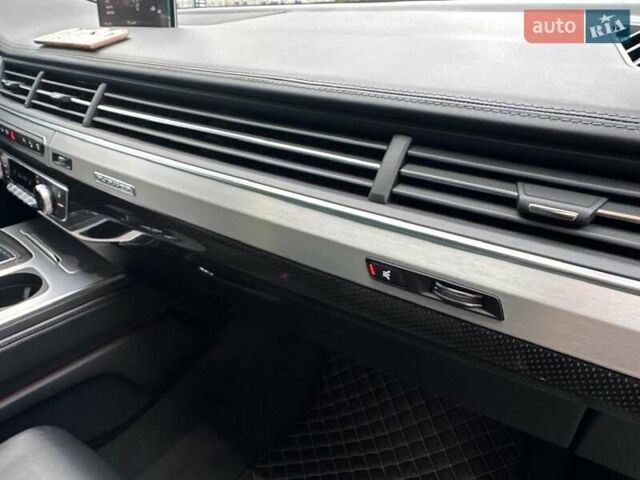 Черный Ауди SQ7, объемом двигателя 3.96 л и пробегом 157 тыс. км за 49900 $, фото 100 на Automoto.ua