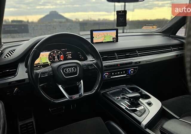 Черный Ауди SQ7, объемом двигателя 3.96 л и пробегом 343 тыс. км за 32999 $, фото 59 на Automoto.ua