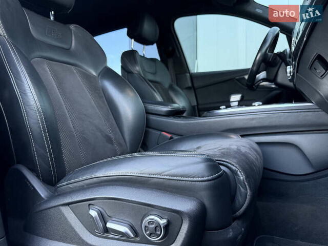 Черный Ауди SQ7, объемом двигателя 3.96 л и пробегом 343 тыс. км за 35500 $, фото 30 на Automoto.ua