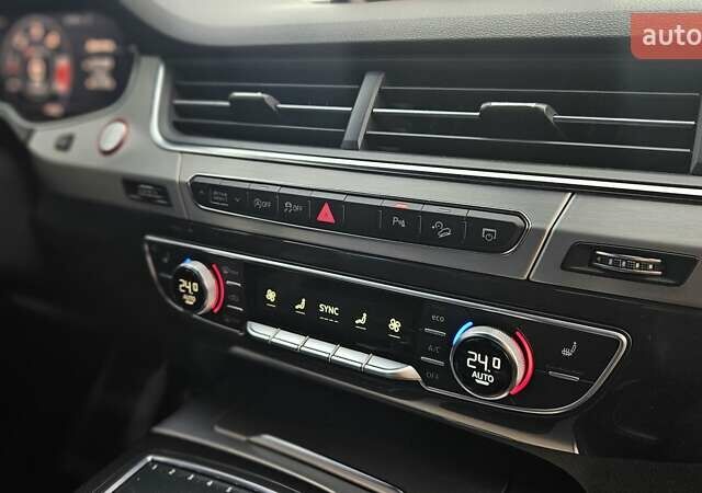 Черный Ауди SQ7, объемом двигателя 3.96 л и пробегом 343 тыс. км за 32999 $, фото 72 на Automoto.ua