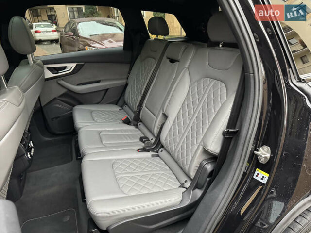 Чорний Ауді SQ7, об'ємом двигуна 3.96 л та пробігом 110 тис. км за 58400 $, фото 48 на Automoto.ua