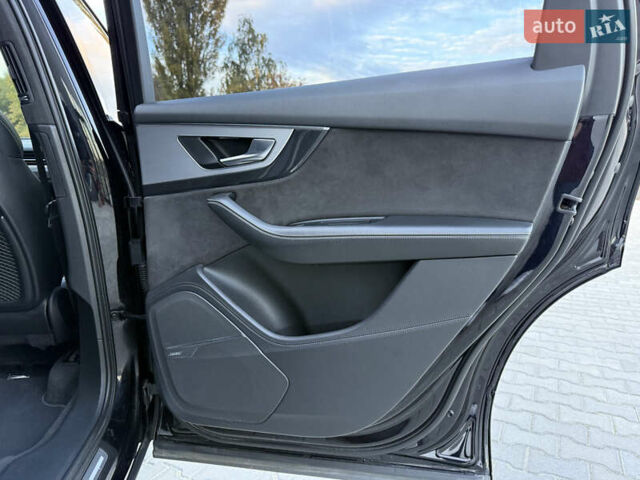 Черный Ауди SQ7, объемом двигателя 3.96 л и пробегом 343 тыс. км за 35500 $, фото 39 на Automoto.ua