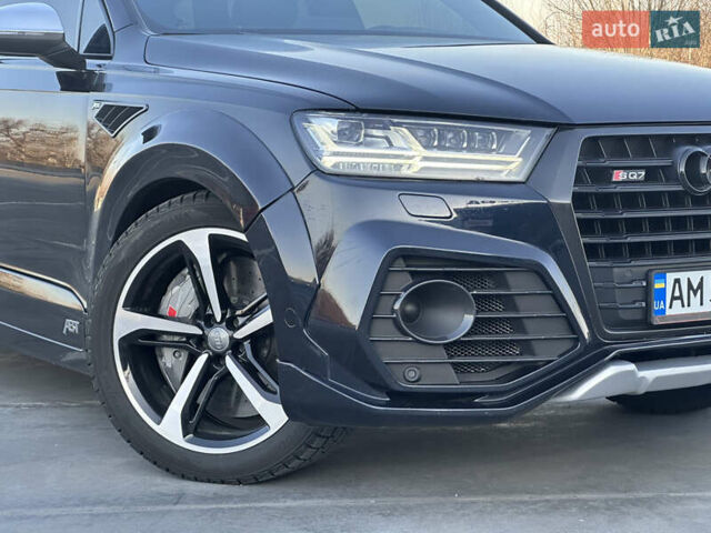 Чорний Ауді SQ7, об'ємом двигуна 4 л та пробігом 170 тис. км за 53000 $, фото 4 на Automoto.ua