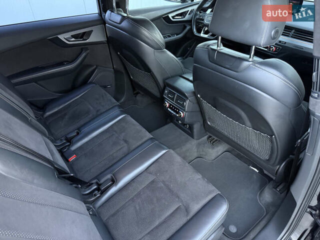 Черный Ауди SQ7, объемом двигателя 3.96 л и пробегом 343 тыс. км за 35500 $, фото 26 на Automoto.ua