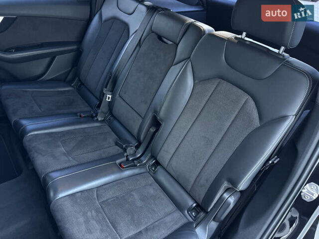 Черный Ауди SQ7, объемом двигателя 3.96 л и пробегом 343 тыс. км за 35500 $, фото 23 на Automoto.ua