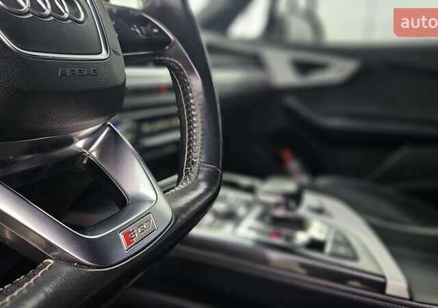Черный Ауди SQ7, объемом двигателя 3.96 л и пробегом 343 тыс. км за 32999 $, фото 57 на Automoto.ua
