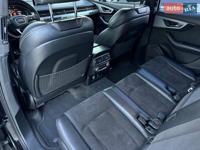 Черный Ауди SQ7, объемом двигателя 3.96 л и пробегом 343 тыс. км за 35500 $, фото 21 на Automoto.ua