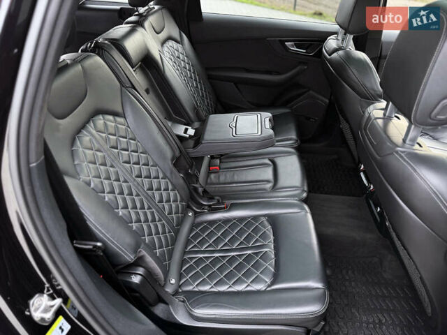 Чорний Ауді SQ7, об'ємом двигуна 3.96 л та пробігом 163 тис. км за 62000 $, фото 45 на Automoto.ua