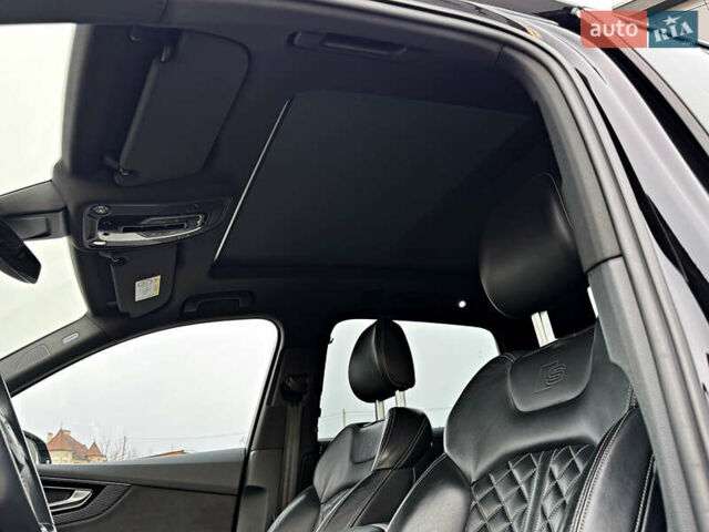 Чорний Ауді SQ7, об'ємом двигуна 3.96 л та пробігом 163 тис. км за 62000 $, фото 53 на Automoto.ua