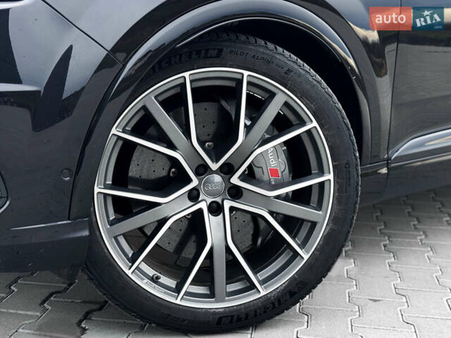 Чорний Ауді SQ7, об'ємом двигуна 3.96 л та пробігом 163 тис. км за 62000 $, фото 77 на Automoto.ua