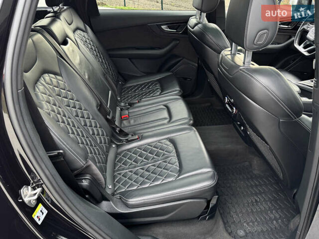 Чорний Ауді SQ7, об'ємом двигуна 3.96 л та пробігом 163 тис. км за 62000 $, фото 23 на Automoto.ua