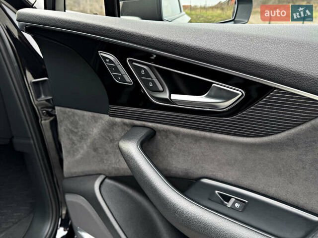 Чорний Ауді SQ7, об'ємом двигуна 3.96 л та пробігом 163 тис. км за 62000 $, фото 24 на Automoto.ua