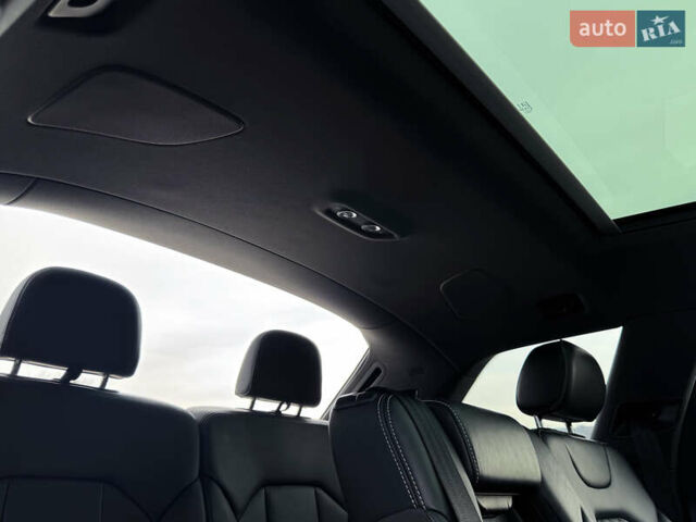 Чорний Ауді SQ7, об'ємом двигуна 3.96 л та пробігом 163 тис. км за 62000 $, фото 16 на Automoto.ua