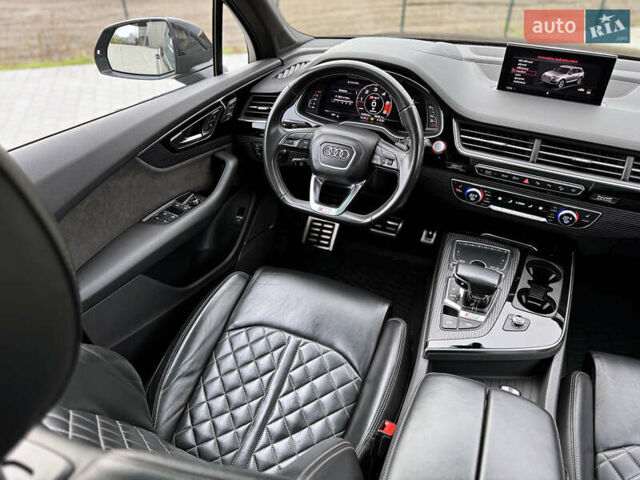 Чорний Ауді SQ7, об'ємом двигуна 3.96 л та пробігом 163 тис. км за 62000 $, фото 17 на Automoto.ua
