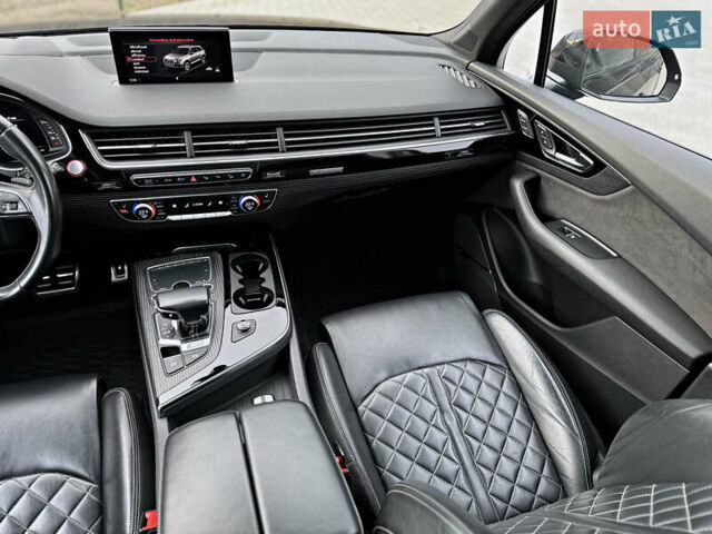 Чорний Ауді SQ7, об'ємом двигуна 3.96 л та пробігом 163 тис. км за 62000 $, фото 47 на Automoto.ua