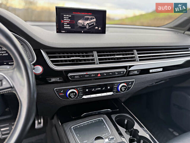 Чорний Ауді SQ7, об'ємом двигуна 3.96 л та пробігом 163 тис. км за 62000 $, фото 36 на Automoto.ua