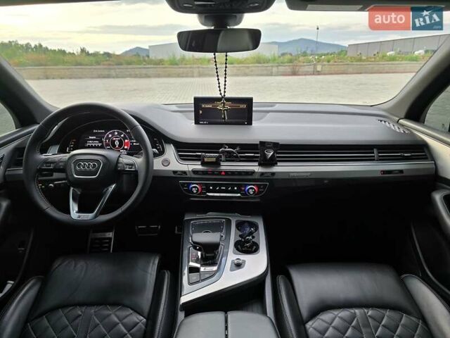 Чорний Ауді SQ7, об'ємом двигуна 3.96 л та пробігом 260 тис. км за 47000 $, фото 80 на Automoto.ua