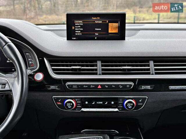 Чорний Ауді SQ7, об'ємом двигуна 3.96 л та пробігом 163 тис. км за 62000 $, фото 59 на Automoto.ua