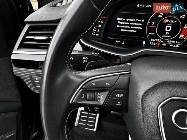 Чорний Ауді SQ7, об'ємом двигуна 3.96 л та пробігом 163 тис. км за 62000 $, фото 35 на Automoto.ua