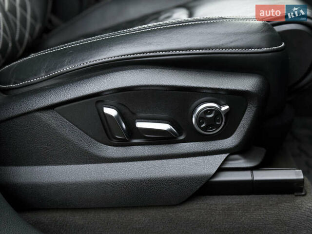 Чорний Ауді SQ7, об'ємом двигуна 3.96 л та пробігом 163 тис. км за 62000 $, фото 27 на Automoto.ua
