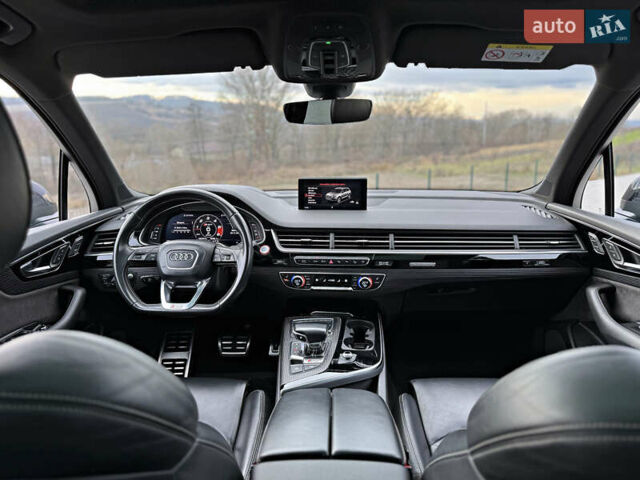 Чорний Ауді SQ7, об'ємом двигуна 3.96 л та пробігом 163 тис. км за 62000 $, фото 18 на Automoto.ua
