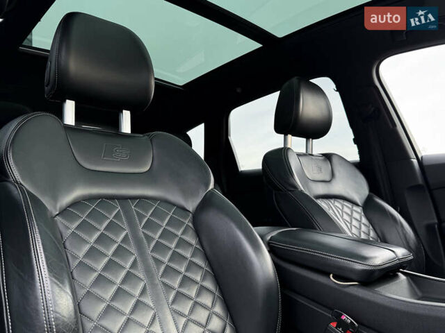 Чорний Ауді SQ7, об'ємом двигуна 3.96 л та пробігом 163 тис. км за 62000 $, фото 28 на Automoto.ua