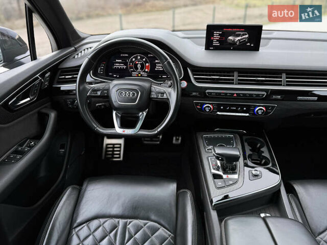Чорний Ауді SQ7, об'ємом двигуна 3.96 л та пробігом 163 тис. км за 62000 $, фото 46 на Automoto.ua