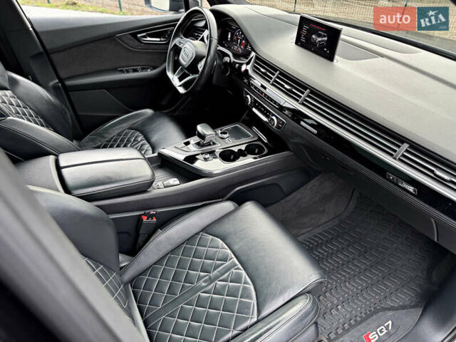 Чорний Ауді SQ7, об'ємом двигуна 3.96 л та пробігом 163 тис. км за 62000 $, фото 26 на Automoto.ua