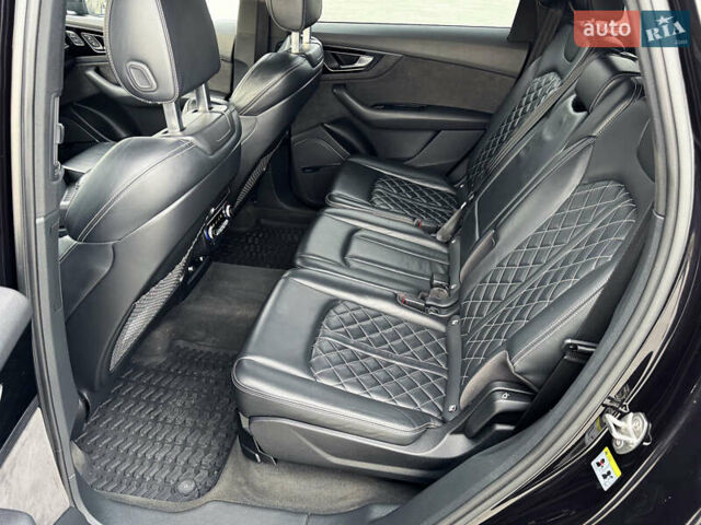 Чорний Ауді SQ7, об'ємом двигуна 3.96 л та пробігом 163 тис. км за 62000 $, фото 42 на Automoto.ua