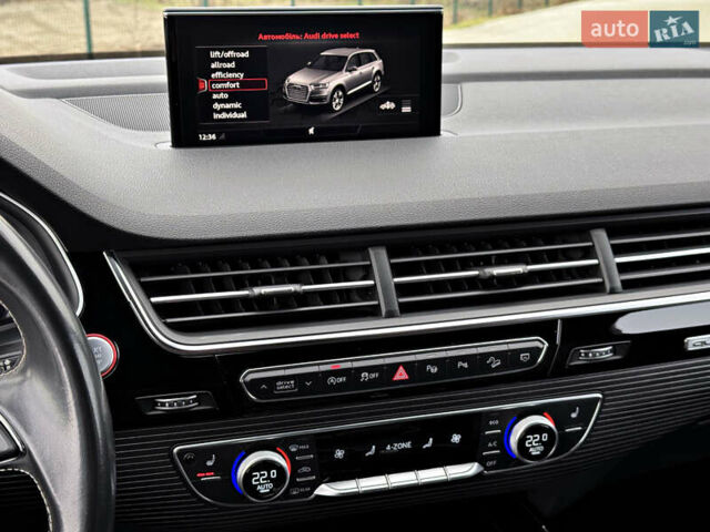 Чорний Ауді SQ7, об'ємом двигуна 3.96 л та пробігом 163 тис. км за 62000 $, фото 39 на Automoto.ua