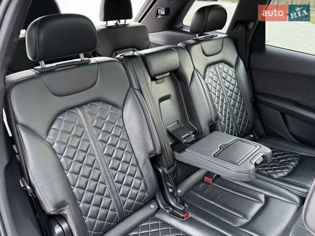 Чорний Ауді SQ7, об'ємом двигуна 3.96 л та пробігом 163 тис. км за 62000 $, фото 8 на Automoto.ua