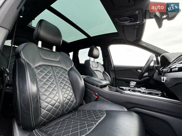 Чорний Ауді SQ7, об'ємом двигуна 3.96 л та пробігом 163 тис. км за 62000 $, фото 29 на Automoto.ua