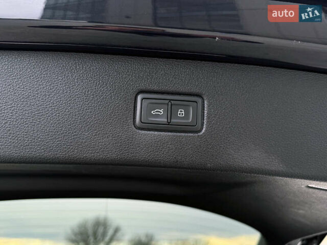 Чорний Ауді SQ7, об'ємом двигуна 3.96 л та пробігом 163 тис. км за 62000 $, фото 9 на Automoto.ua