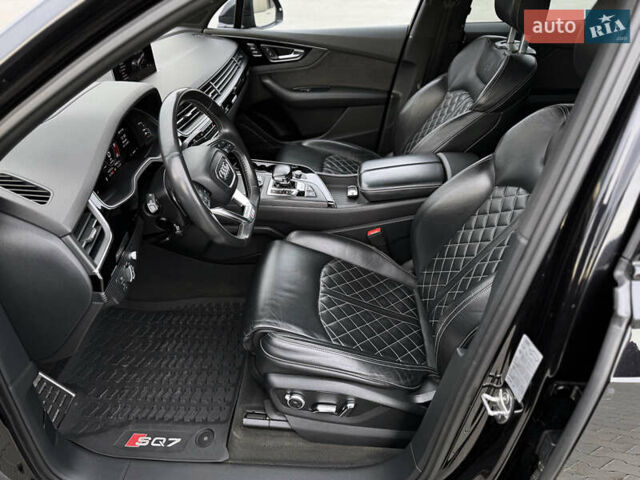 Чорний Ауді SQ7, об'ємом двигуна 3.96 л та пробігом 163 тис. км за 62000 $, фото 54 на Automoto.ua