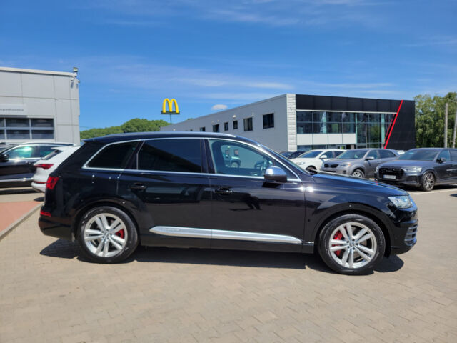 Черный Ауди SQ7, объемом двигателя 4 л и пробегом 153 тыс. км за 59500 $, фото 3 на Automoto.ua