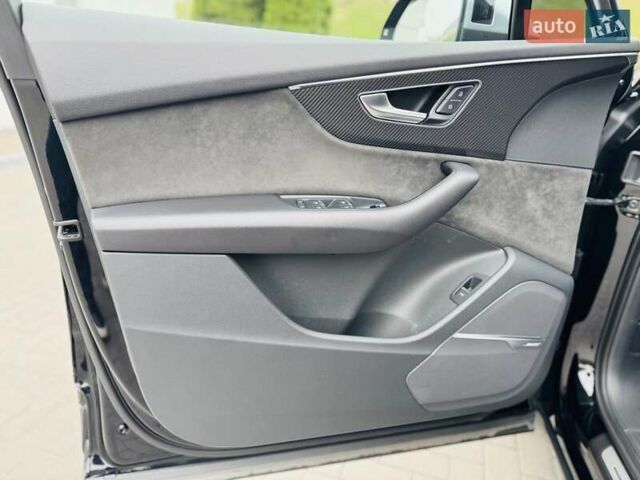 Черный Ауди SQ7, объемом двигателя 3.96 л и пробегом 185 тыс. км за 74950 $, фото 80 на Automoto.ua