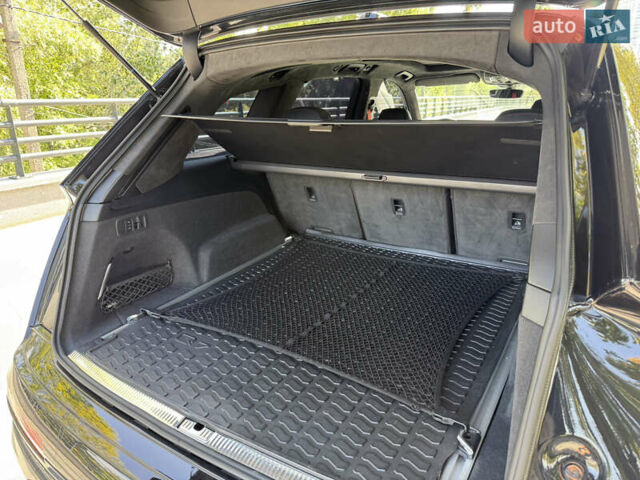 Черный Ауди SQ7, объемом двигателя 3.96 л и пробегом 105 тыс. км за 79999 $, фото 57 на Automoto.ua
