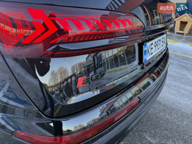 Чорний Ауді SQ7, об'ємом двигуна 3.96 л та пробігом 192 тис. км за 58500 $, фото 7 на Automoto.ua