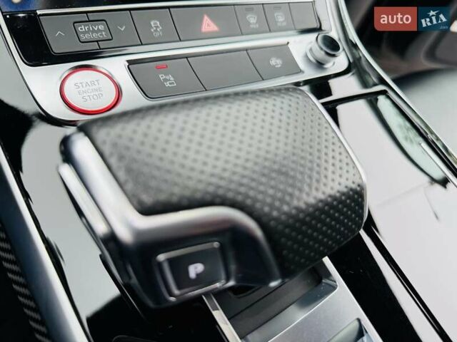 Черный Ауди SQ7, объемом двигателя 3.96 л и пробегом 185 тыс. км за 74950 $, фото 96 на Automoto.ua