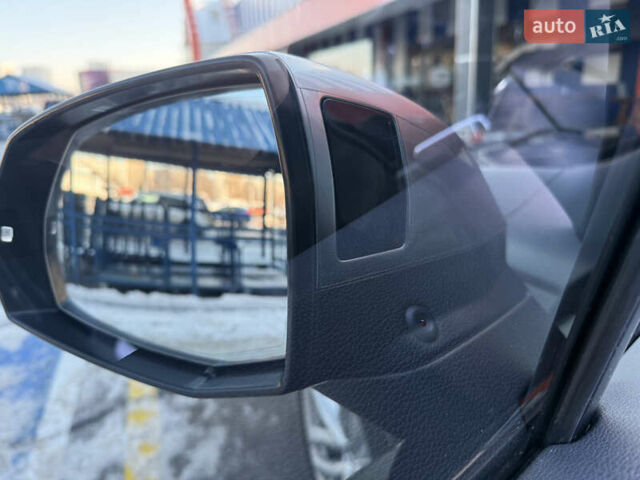 Чорний Ауді SQ7, об'ємом двигуна 3.96 л та пробігом 192 тис. км за 58500 $, фото 16 на Automoto.ua