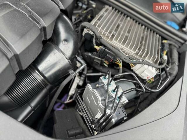 Черный Ауди SQ7, объемом двигателя 3.96 л и пробегом 185 тыс. км за 74950 $, фото 103 на Automoto.ua