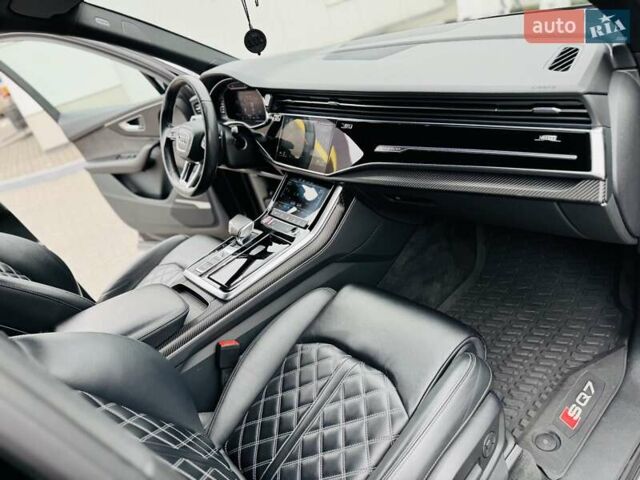 Черный Ауди SQ7, объемом двигателя 3.96 л и пробегом 185 тыс. км за 74950 $, фото 65 на Automoto.ua