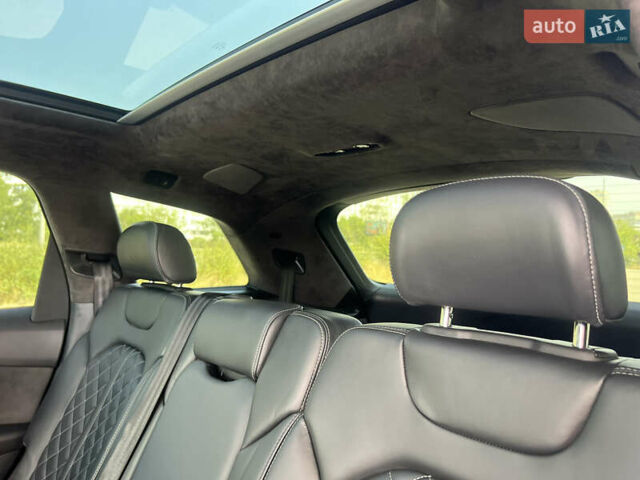 Черный Ауди SQ7, объемом двигателя 4 л и пробегом 48 тыс. км за 72500 $, фото 25 на Automoto.ua