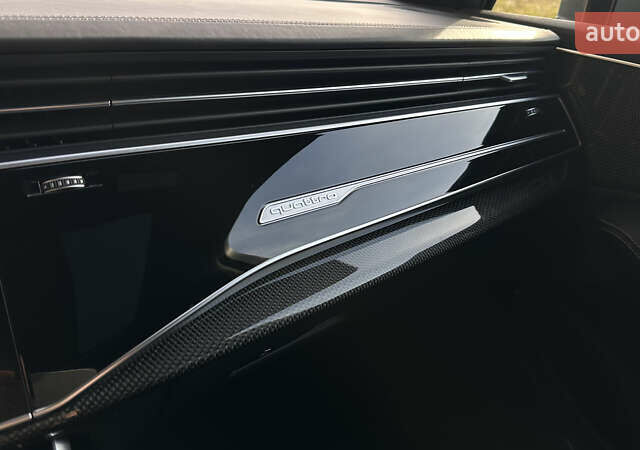 Черный Ауди SQ7, объемом двигателя 4 л и пробегом 105 тыс. км за 66600 $, фото 16 на Automoto.ua