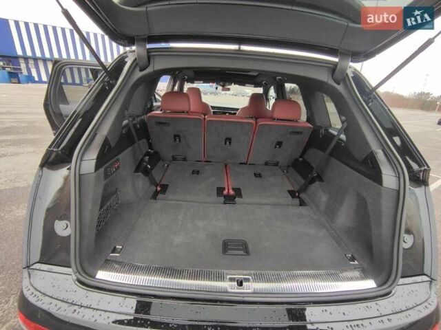 Чорний Ауді SQ7, об'ємом двигуна 4 л та пробігом 56 тис. км за 73500 $, фото 22 на Automoto.ua